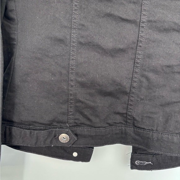 Wrangler Black Jean Jacket – Size Medium – NWOT - Picture 9 of 10